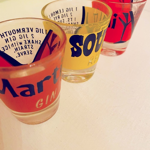 3 Vintage Martini 🍸& 🥃 Whiskey Sour Shot Glasses - Picture 3 of 16